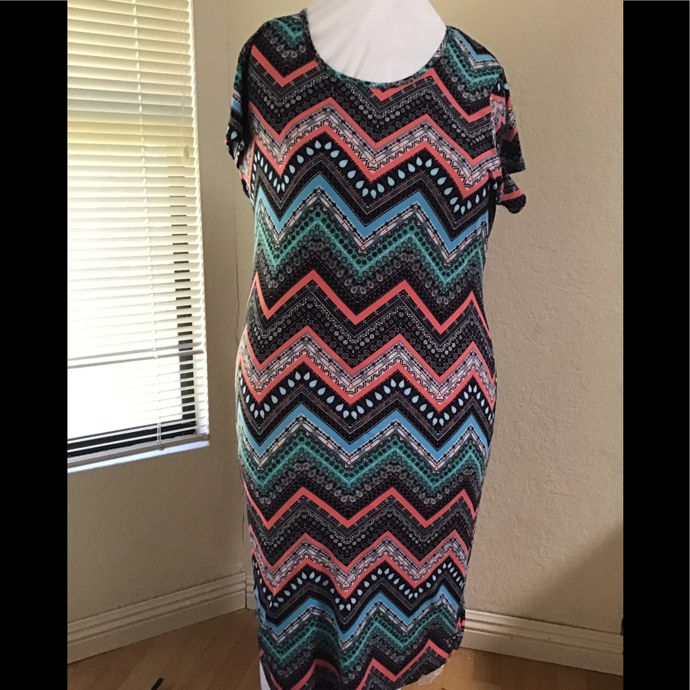 Short sleeve dress